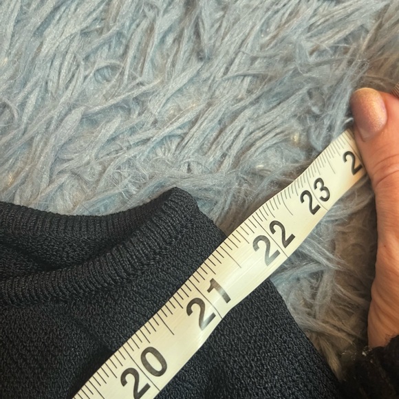 St. John Collection Black Wool Shell Top Size XL - Picture 3 of 6